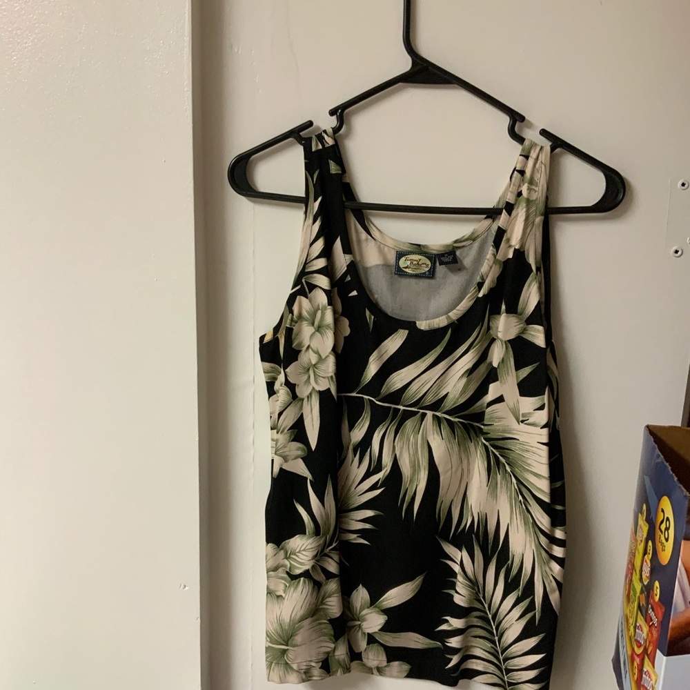 COPY - Tommy Bahama 💯% silk dressy🌴tank